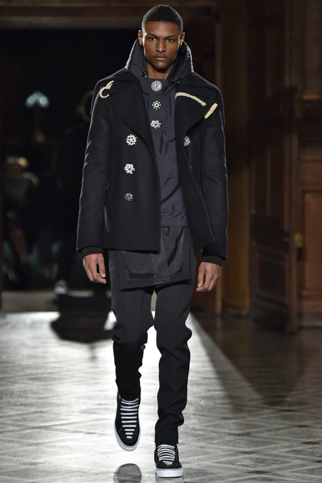 Givenchy Paris Menswear Fall Winter 2017 - January 2017