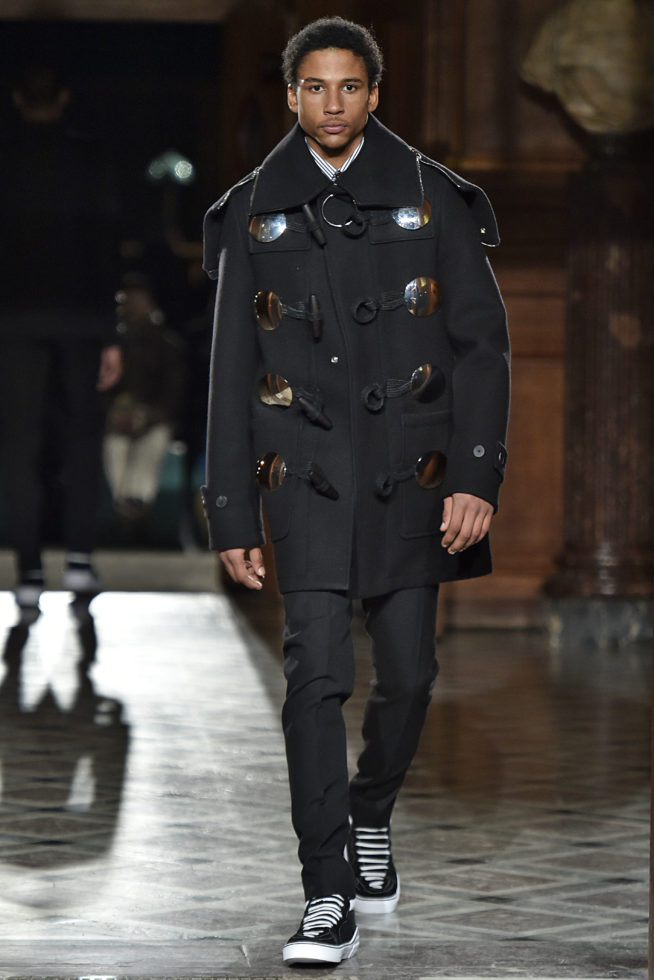 Givenchy Paris Menswear Fall Winter 2017 - January 2017