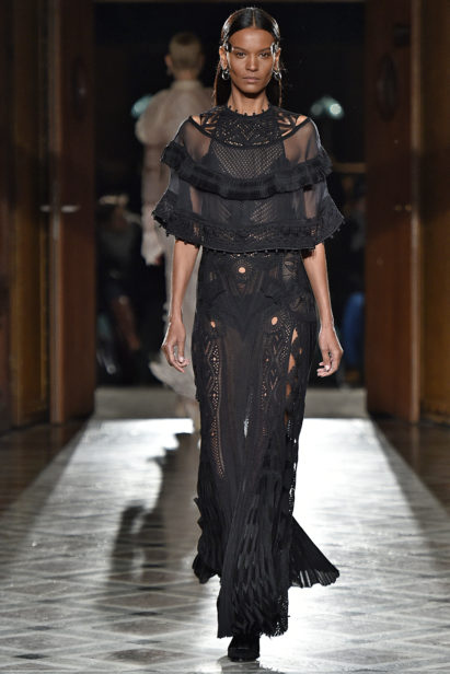 Givenchy Paris Menswear Fall Winter 2017 - January 2017