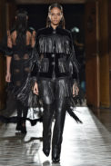 Givenchy Paris Menswear Fall Winter 2017 - January 2017
