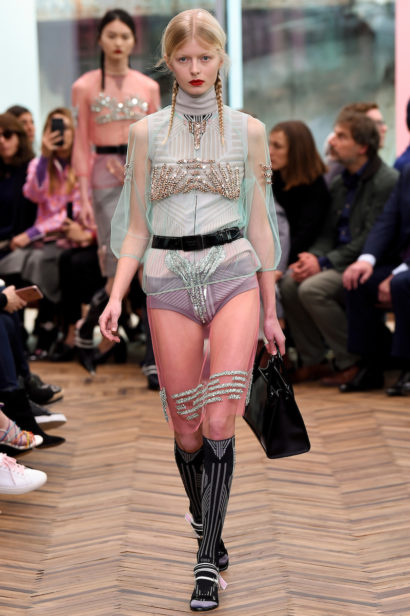 prada_res18_057