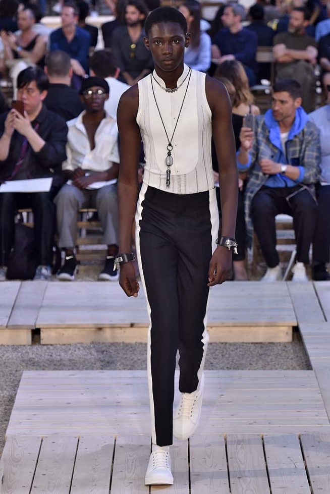 Alexander McQueen Paris Menswear Spring Summer 2018 Paris June 2017