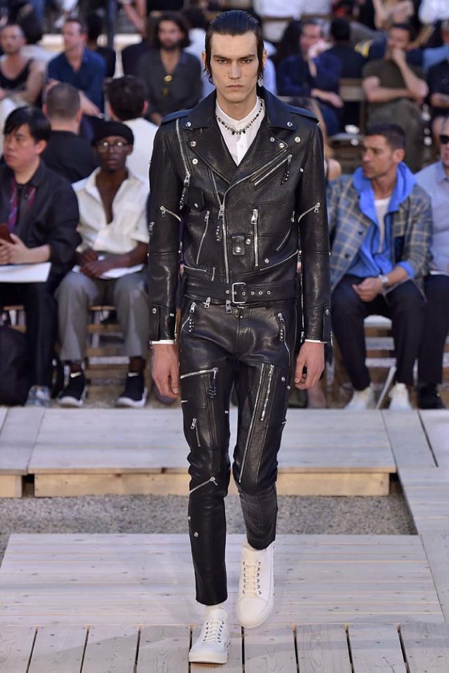 Alexander McQueen Paris Menswear Spring Summer 2018 Paris June 2017