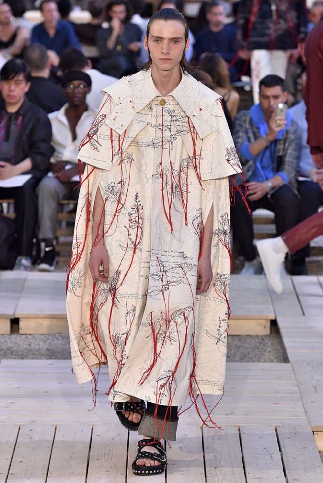 Alexander McQueen Paris Menswear Spring Summer 2018 Paris June 2017