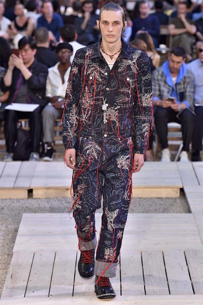 Alexander McQueen Paris Menswear Spring Summer 2018 Paris June 2017