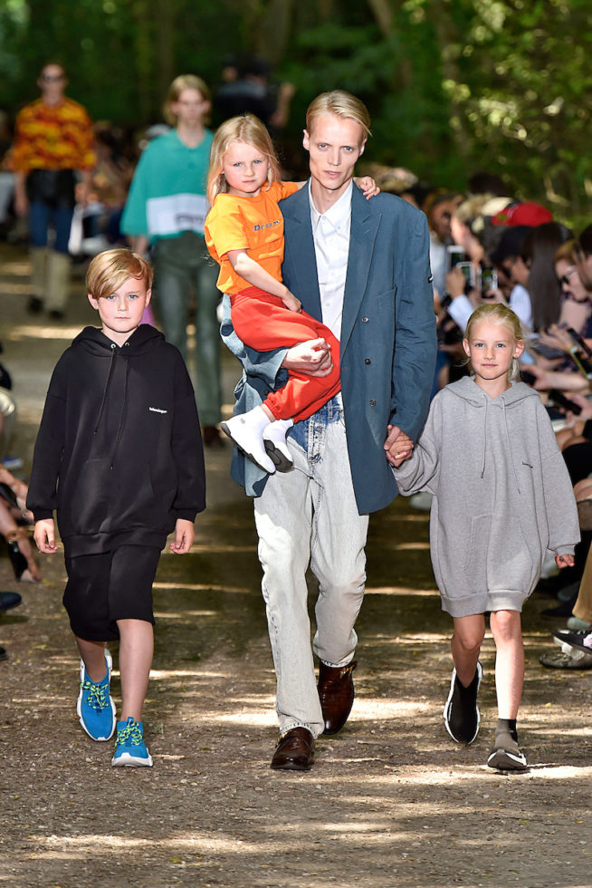 Balenciaga Paris  Menswear Spring Summer 2018 Paris June 2017