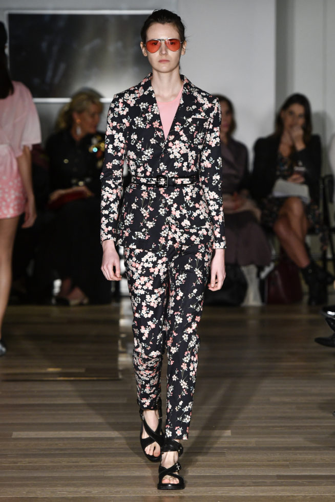 Reinaldo Lourenco
Verao 2018
5/6/17

foto: Ze Takahashi/Fotosite