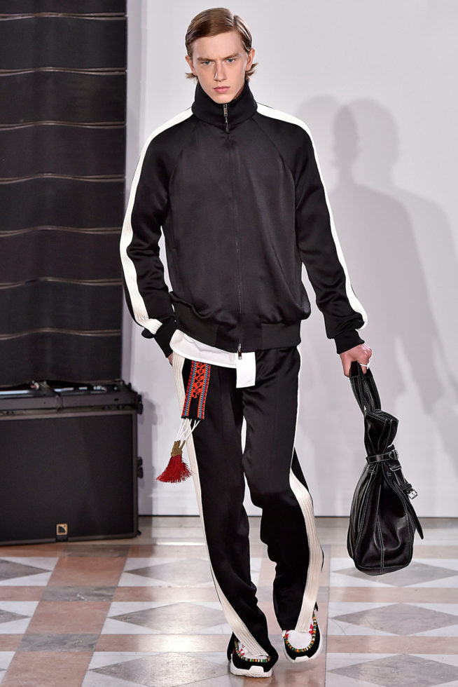 Valentino Paris Menswear Spring Summer 2018 Paris June 2017