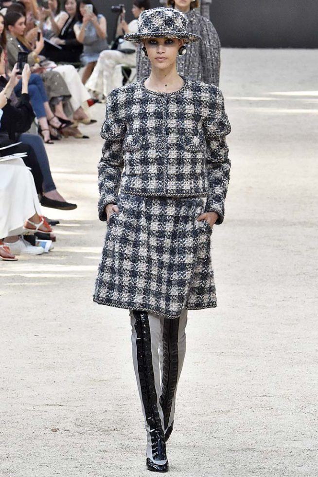 Chanel Paris Haute Couture Fall Winter 2017-2018 Paris July 2017