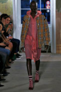 Burberry

Londres - Verao 2018

foto: FOTOSITE