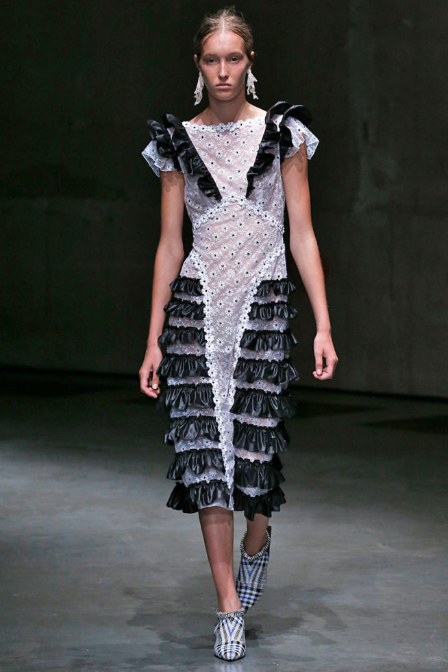 Christopher Kane

Londres - Verao 2018

foto: FOTOSITE