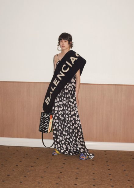 28-balenciaga-resort-2018