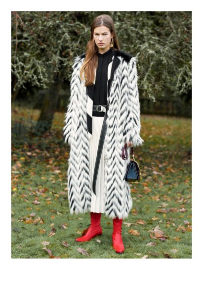 look_18