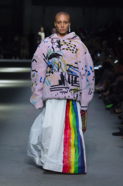 burberry-february-collection-2018-look-1