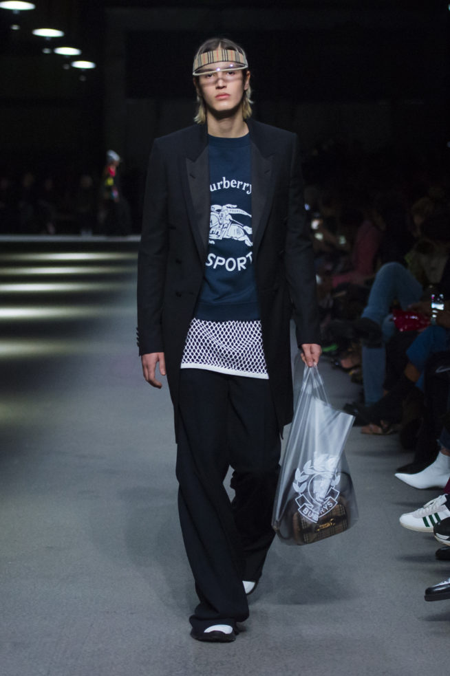 burberry-february-collection-2018-look-18