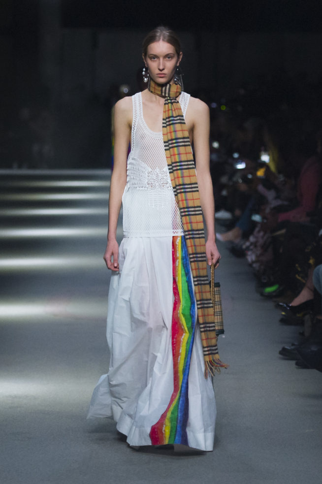 burberry-february-collection-2018-look-79