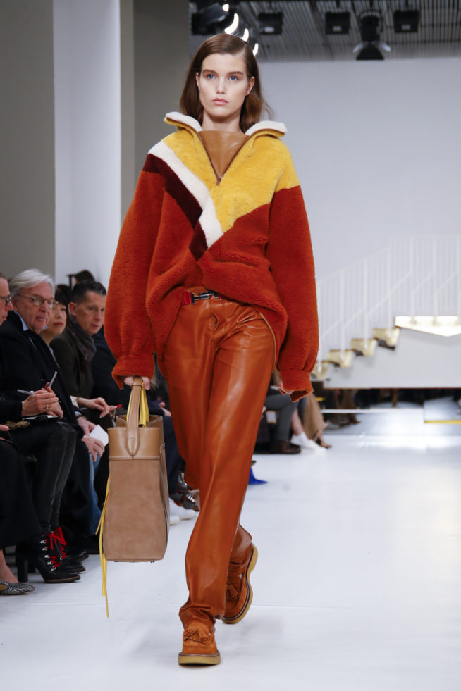 tods-2-rtw-fw18-milan-0633-1519379541-bigthumb