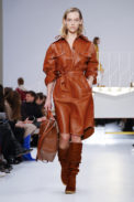 tods-2-rtw-fw18-milan-0719-1519379691-bigthumb