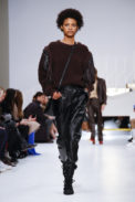 tods-2-rtw-fw18-milan-0763-1519379759-bigthumb