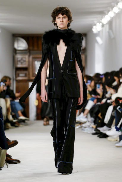 Loewe Fashion Show, Ready To Wear Collection Fall Winter 2018 in Paris