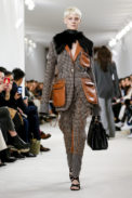 Loewe Fashion Show, Ready To Wear Collection Fall Winter 2018 in Paris
