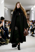 Loewe Fashion Show, Ready To Wear Collection Fall Winter 2018 in Paris
