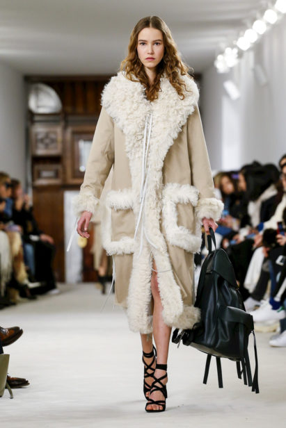 Loewe Fashion Show, Ready To Wear Collection Fall Winter 2018 in Paris