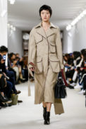 Loewe Fashion Show, Ready To Wear Collection Fall Winter 2018 in Paris