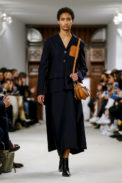 Loewe Fashion Show, Ready To Wear Collection Fall Winter 2018 in Paris