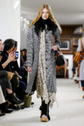Loewe Fashion Show, Ready To Wear Collection Fall Winter 2018 in Paris