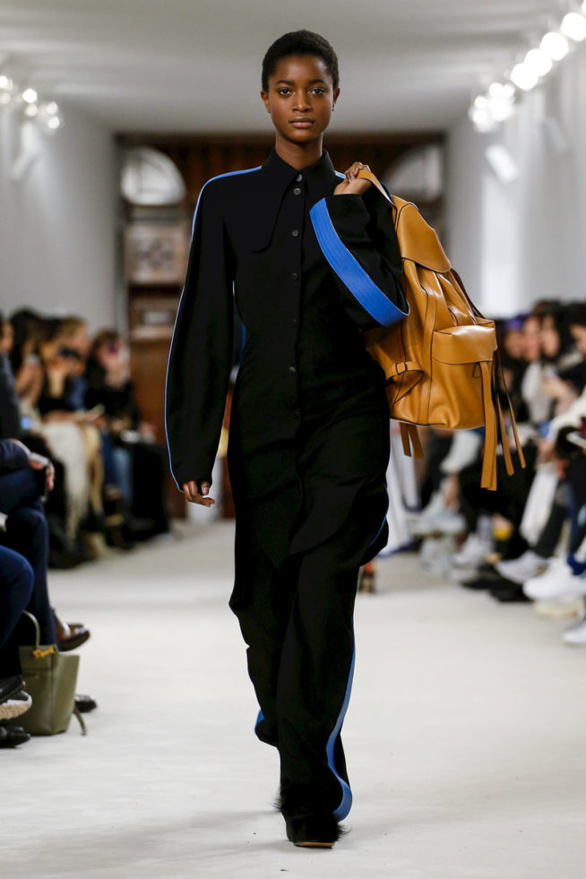 Loewe Fashion Show, Ready To Wear Collection Fall Winter 2018 in Paris