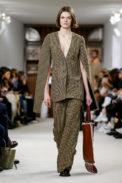 Loewe Fashion Show, Ready To Wear Collection Fall Winter 2018 in Paris