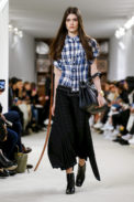 Loewe Fashion Show, Ready To Wear Collection Fall Winter 2018 in Paris