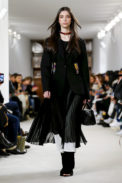 Loewe Fashion Show, Ready To Wear Collection Fall Winter 2018 in Paris