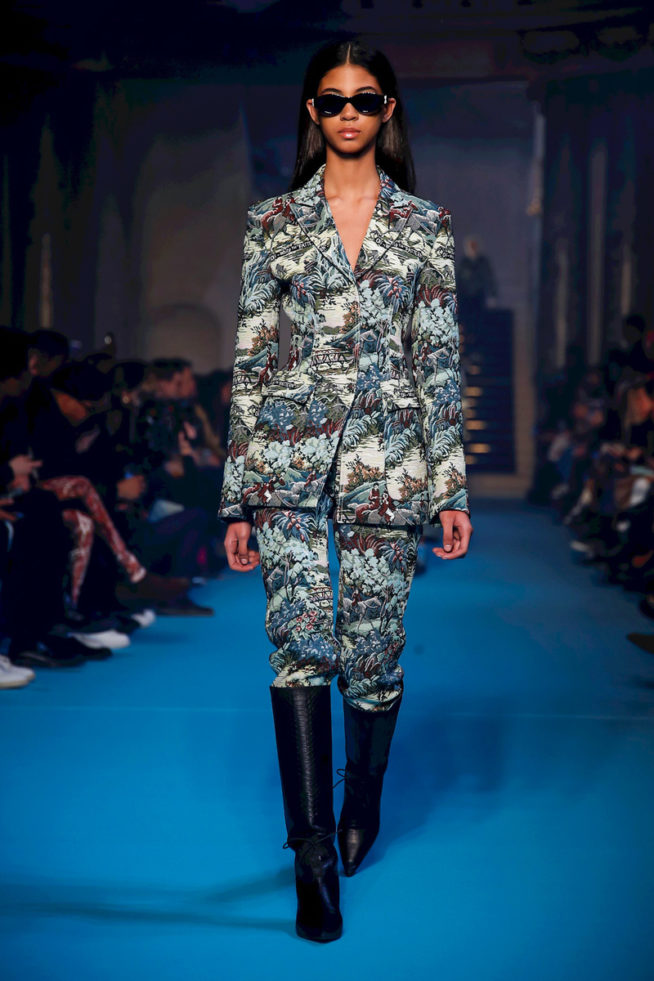 Off White Fashion Show, Ready To Wear Collection Fall Winter 2018 in Paris