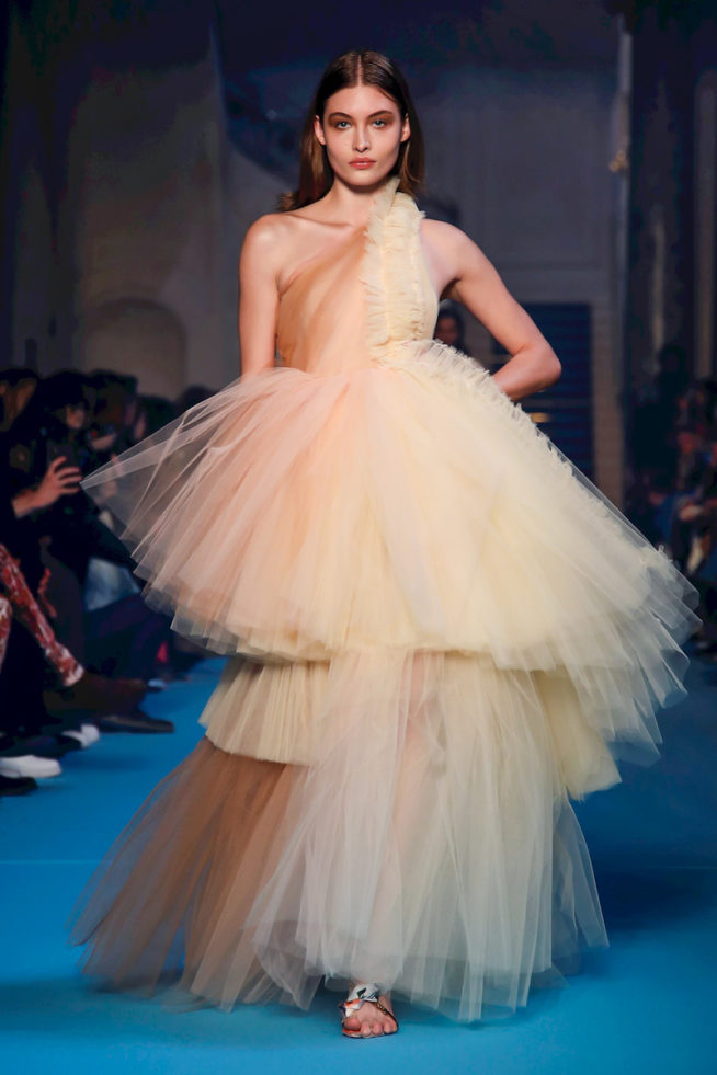 Off White Fashion Show, Ready To Wear Collection Fall Winter 2018 in Paris