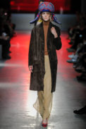 prada_resort_19_002