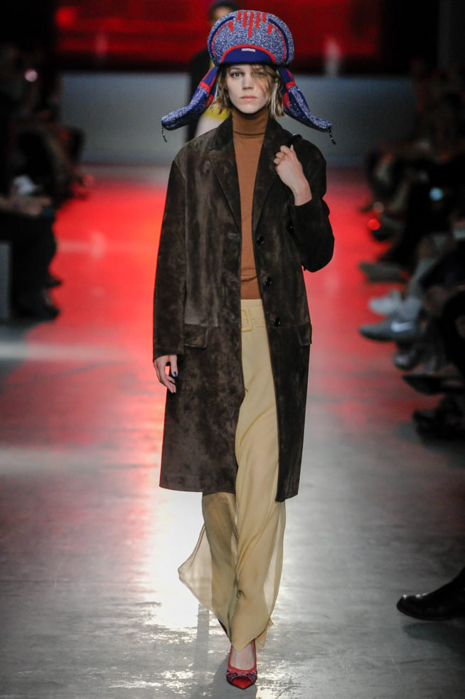 prada_resort_19_002