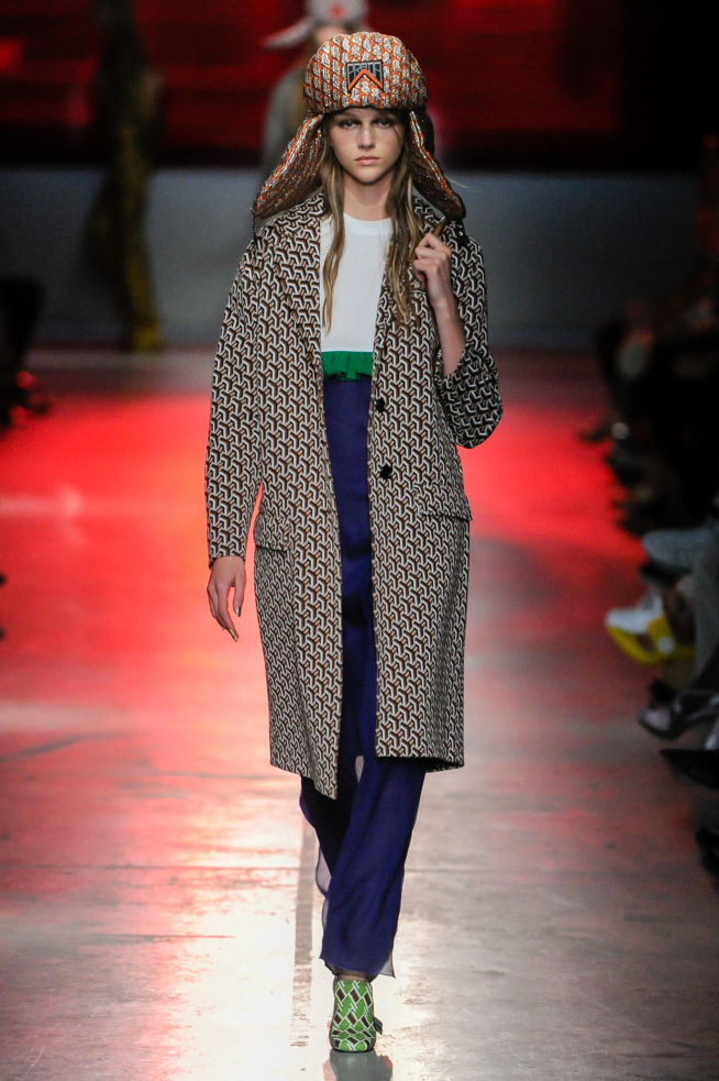 prada_resort_19_047