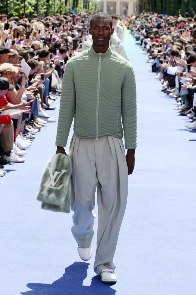 looks-24