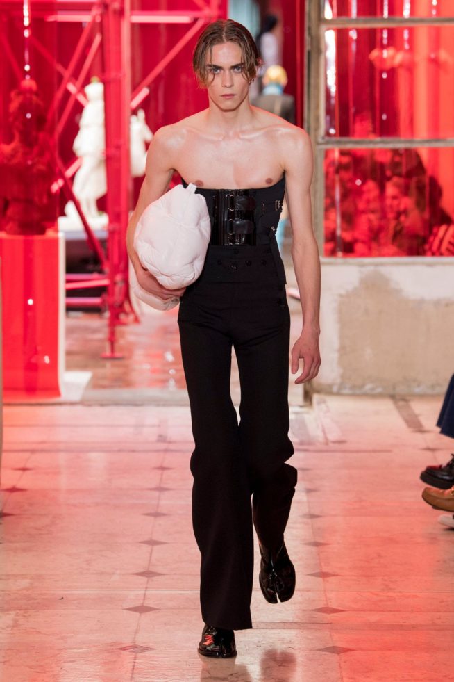 margiela-spring-2019-mens-slide-txjt-superjumbo