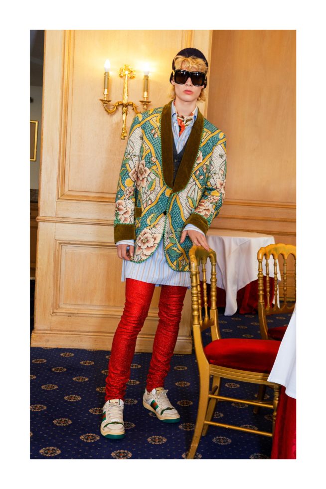 gu598_cruise-19-lookbook_whiteframe14