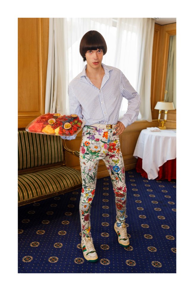gu598_cruise-19-lookbook_whiteframe2