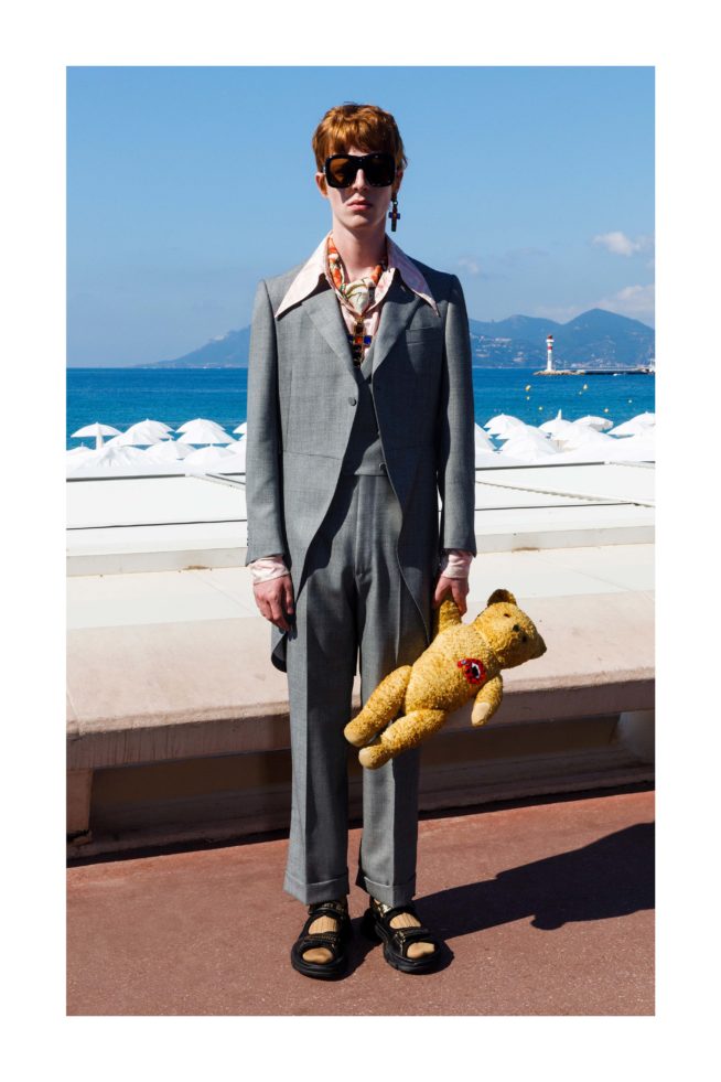 gu598_cruise-19-lookbook_whiteframe45
