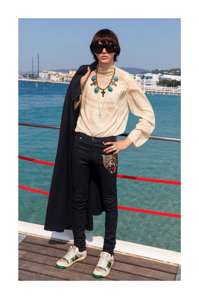 gu598_cruise-19-lookbook_whiteframe54