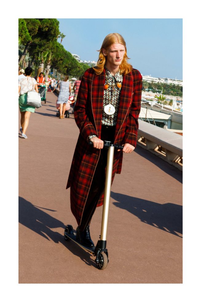 gu598_cruise-19-lookbook_whiteframe65