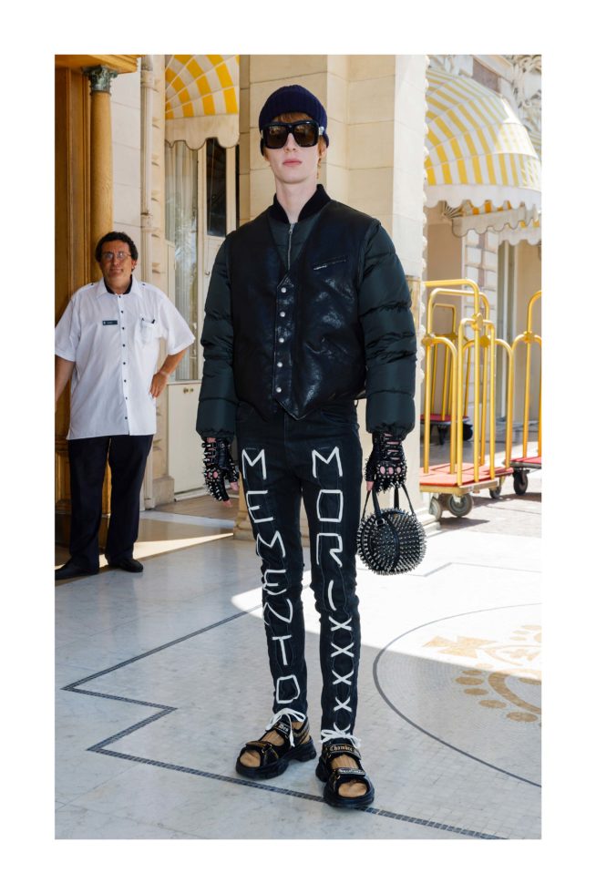 gu598_cruise-19-lookbook_whiteframe67
