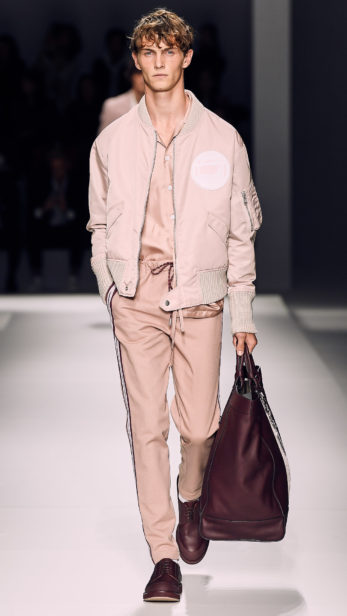 s19sr_boss_show_look_10