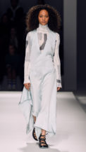 s19sr_boss_show_look_33