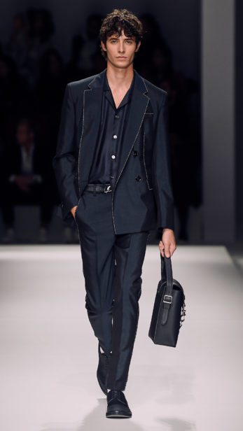 s19sr_boss_show_look_48